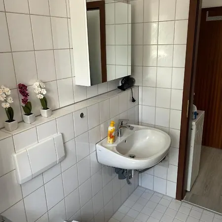 Nr. 5 Am Stuttgarter Flughafen/messe * Leinfelden-Echterdingen